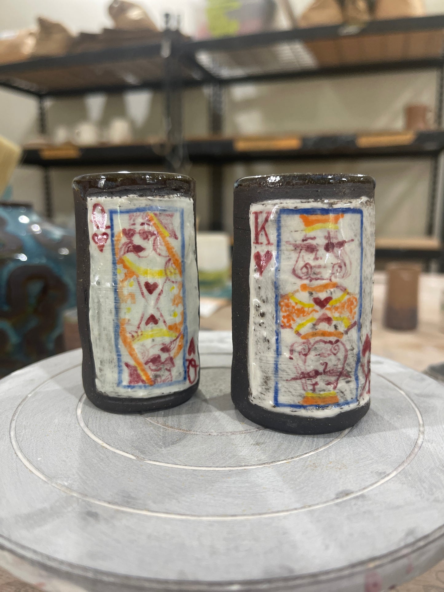 KING AND QUEEN FLOWER VASE/SHOT GLASS SET